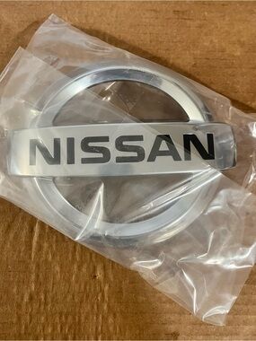 Genuine Nissan Front Grille Emblem (See Description For Fitments)